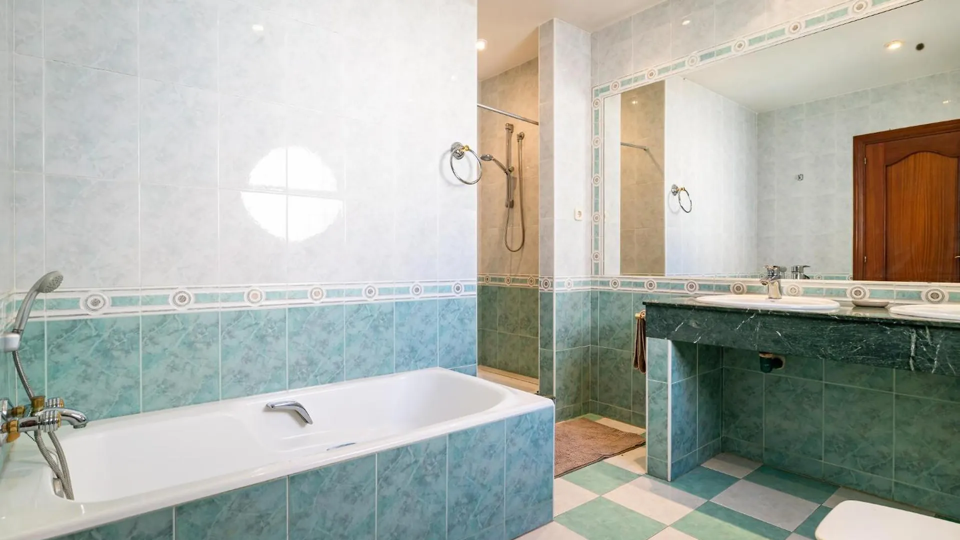 Gorgeous Home In Estepona With Wifi 0*,  Hiszpania