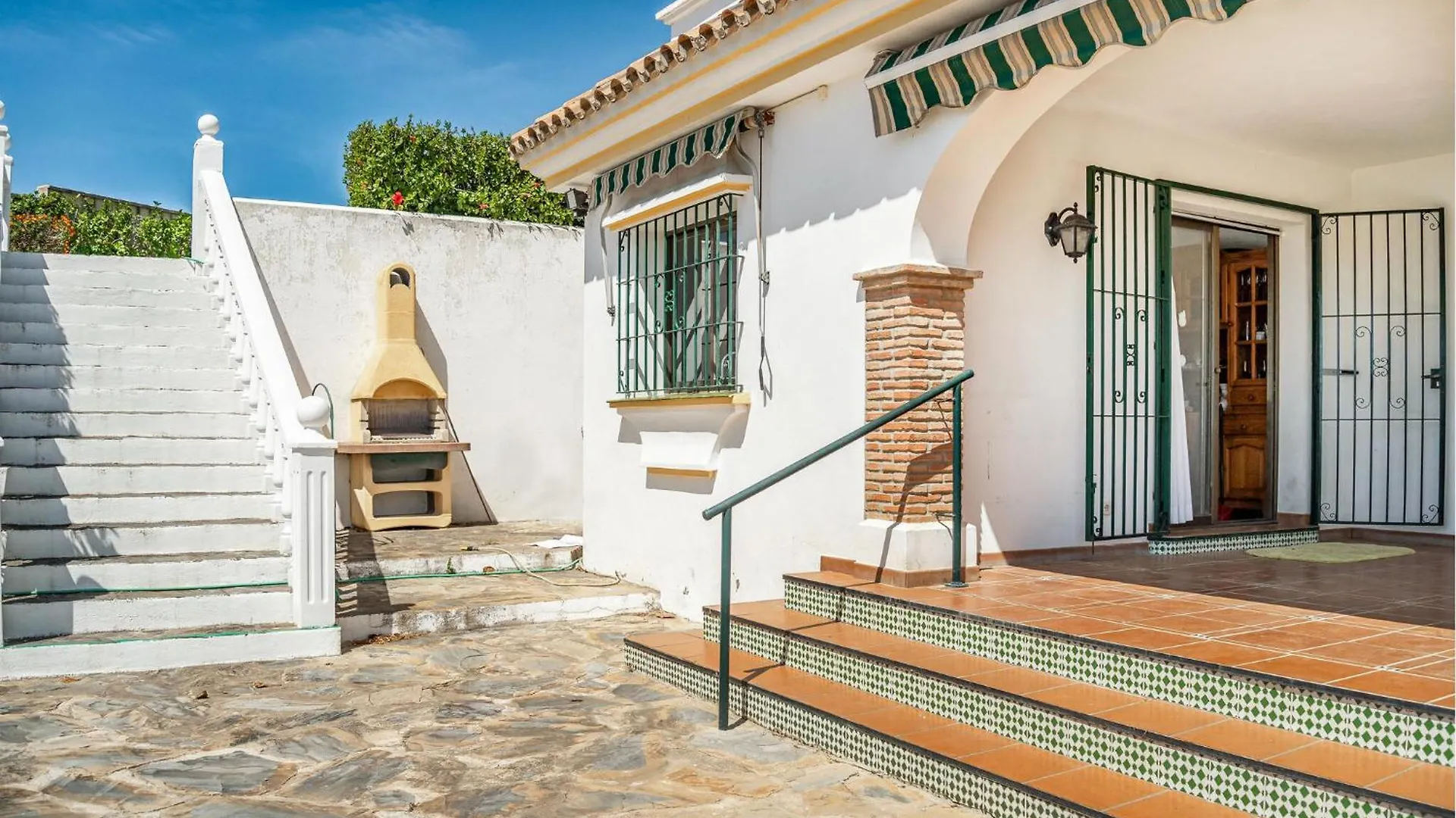 Gorgeous Home In Estepona With Wifi Hiszpania